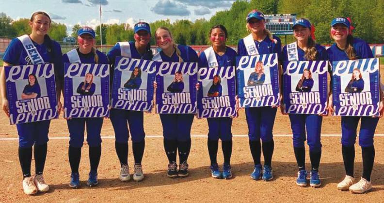 Blue Devil softball honors senior standouts